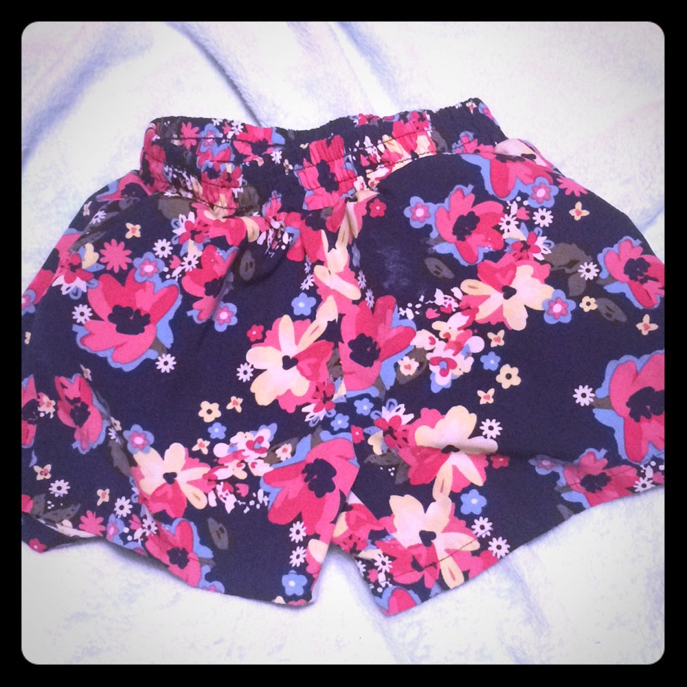 Floral young girls shorts size 6/6x
